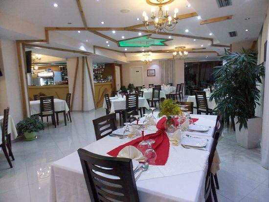Strora Restaurant
