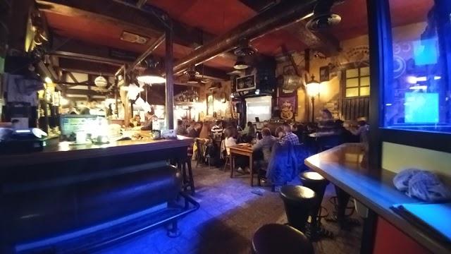 Pub Light House di Masi Maria