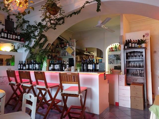 Vivaro Wine Bar