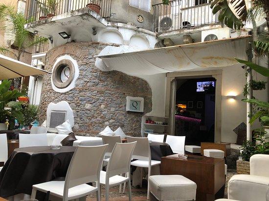 Q Lounge Bar Taormina