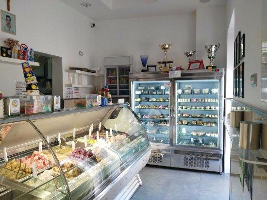 Gelateria Blue Moon