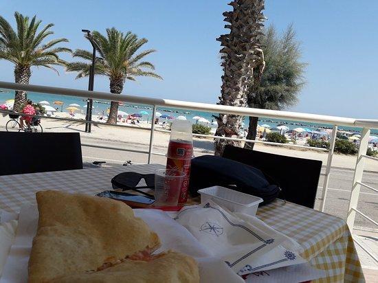 Pizzeria La Ghiottona in Spiaggia