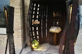 Free Red Wine Fountain