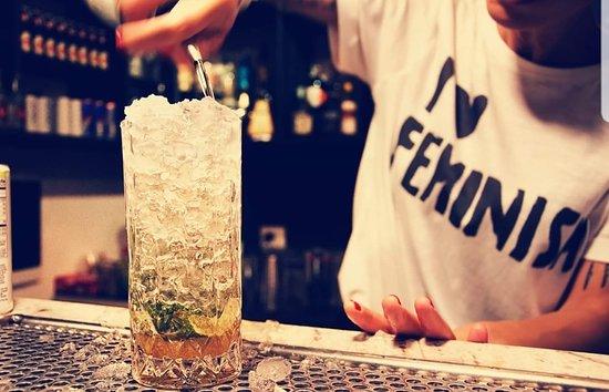 Pimms 429 Lounge Bar