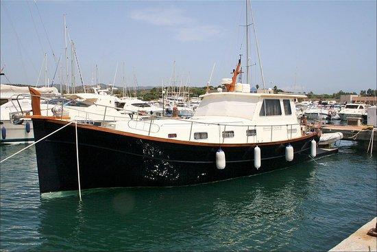 Circe Yacht Cruise