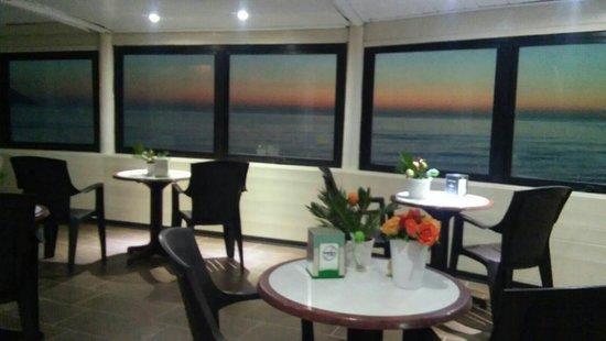 Luna Bar