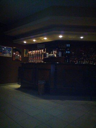 Harry's Billiard Club