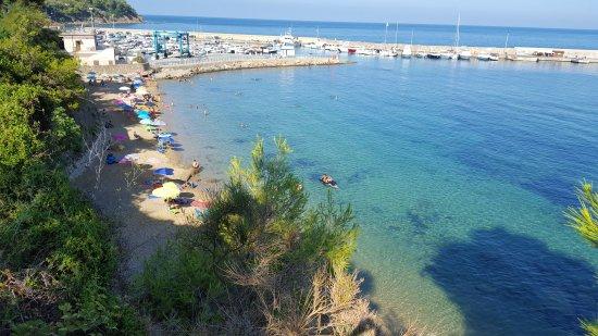 Spiaggia La Grotta