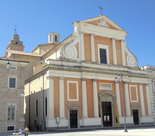 la Cattedrale di San Pietro Apostolo