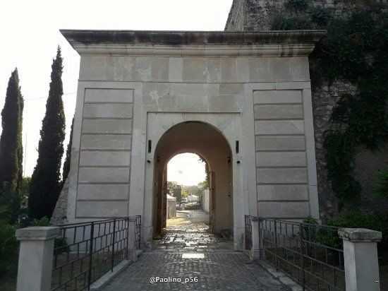 Porta Carlo III